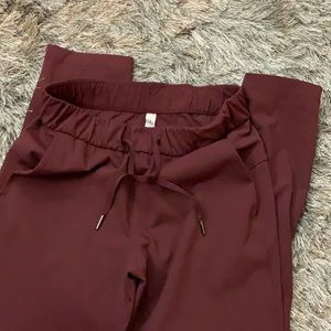 Lululemon On The Fly Pant 27”